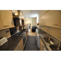 1 Rooms available in 6 Bedroom Student House for Next Academic Year, Bills Included, Birchfield Road