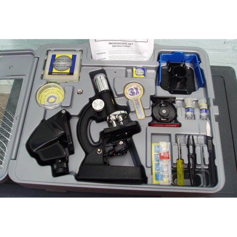 DELUXE MICROSCOPE SET - MICRO-SCIENCE, 82 pieces, zoom power 100x - 1200x, NEW. COLLECTION ONLY