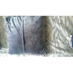 2 large sliver/grey sparkle over size cushions. 19". 2 small silver bed cushions 10".