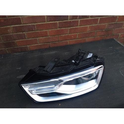 Audi Q3 2015 genuine front left headlight in perfect condition