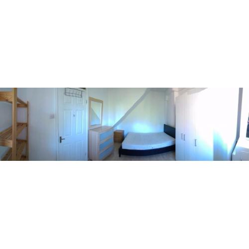 Nice double room to rent in Putney