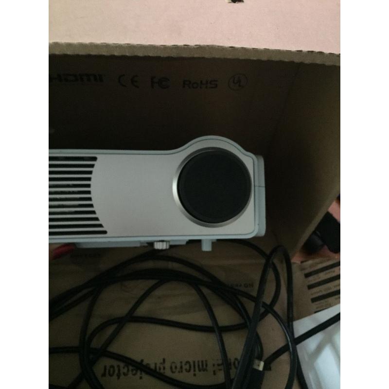 personal micro projector hdmi ready hardly used