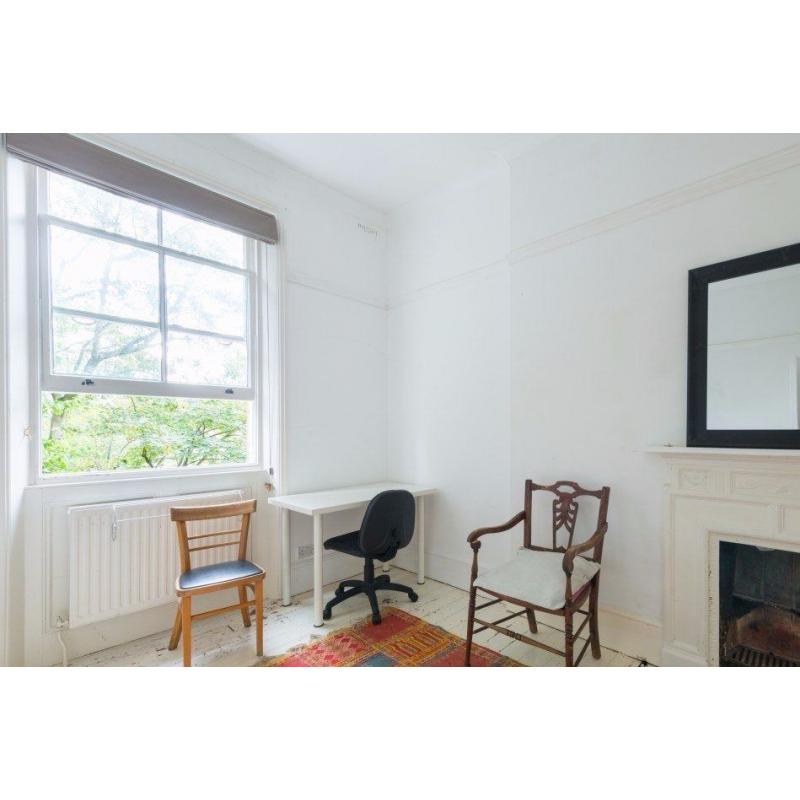 Single Bed in Rooms available for rent in 4-bedroom flatshare in Belsize Park