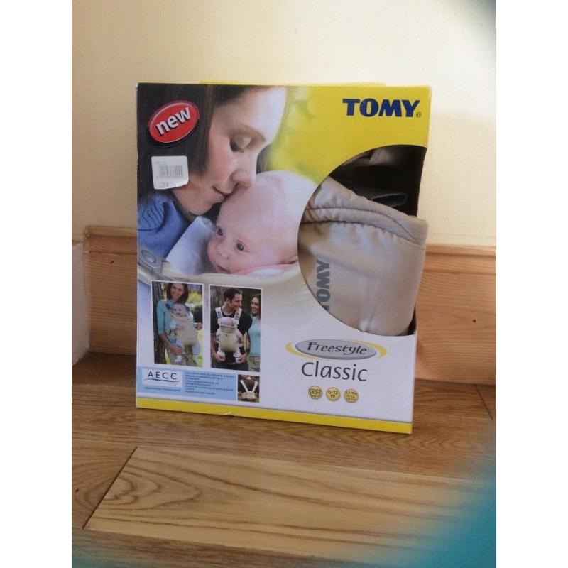 TOMY Baby carrier