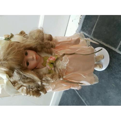 Porcelain doll: Leonardo: Beth