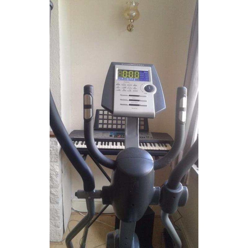 Trimmaster elliptical cross trainer