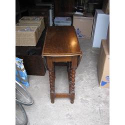 Attractive Wooden Dropwing Table