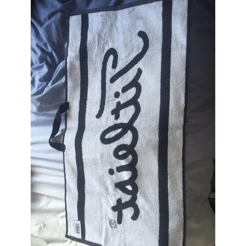 Titleist golf towel