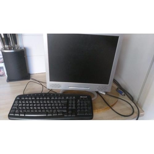 17in computer monitor and keyboard