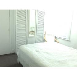 Large room 15 min from LONDON BRIDGE