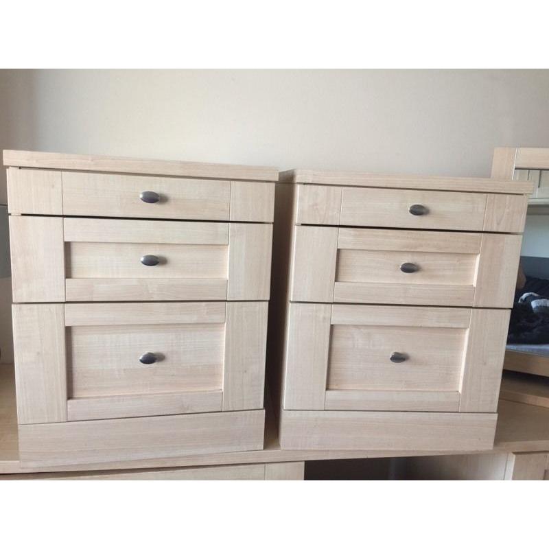 Bedside drawers/cabinets
