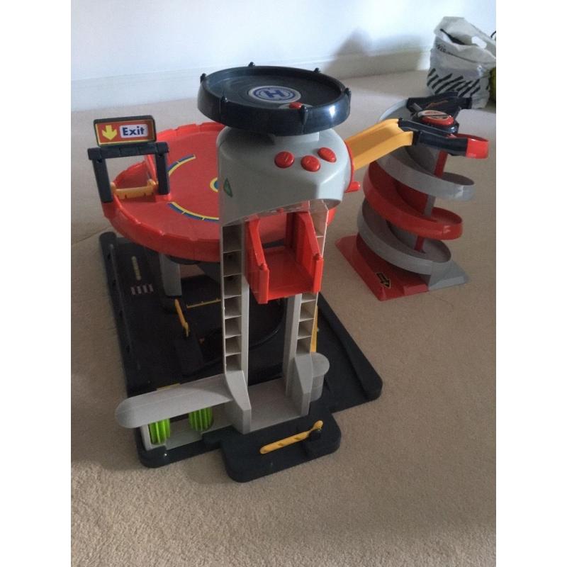 Early Learning Centre Big City Garage and spiral race ramp