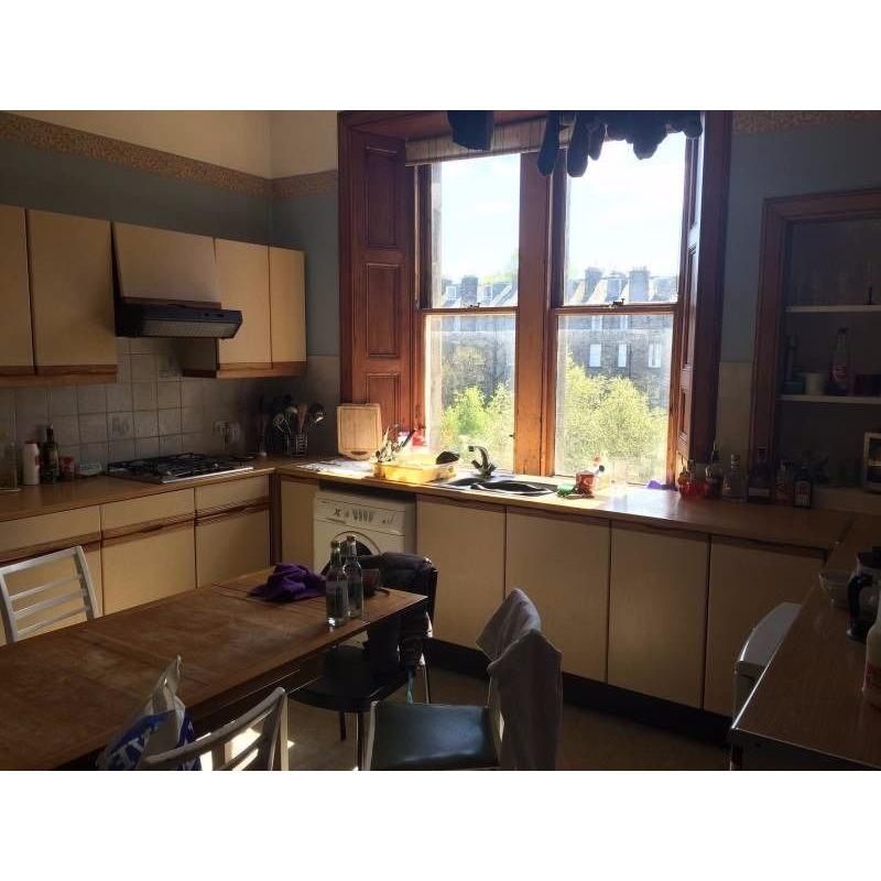 Double room to rent in Bruntsfield, Edinburgh