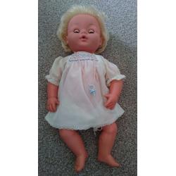 Vintage tiny tears