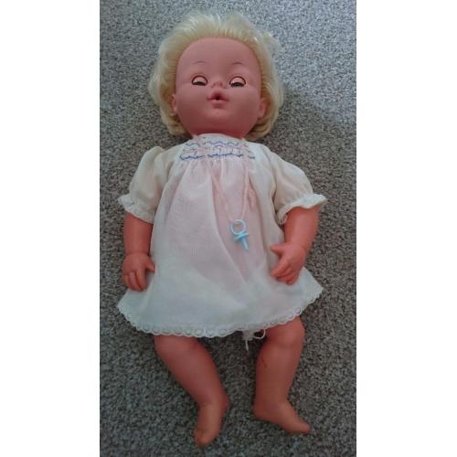 Vintage tiny tears