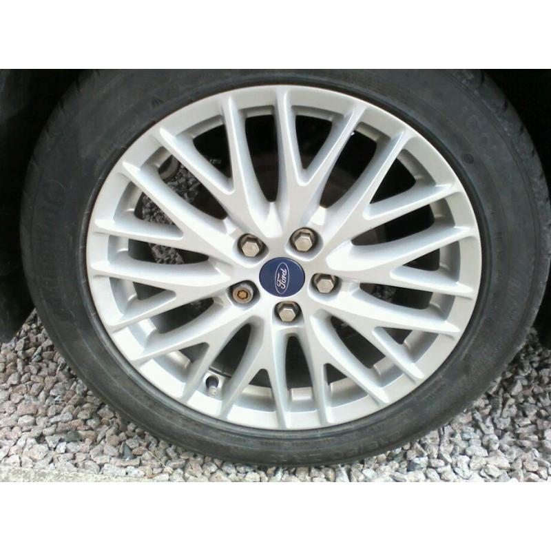 Ford focus alloys and winter tyres