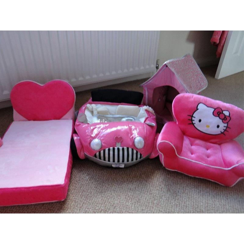 Build a Bear seat, Kennel, car and bed