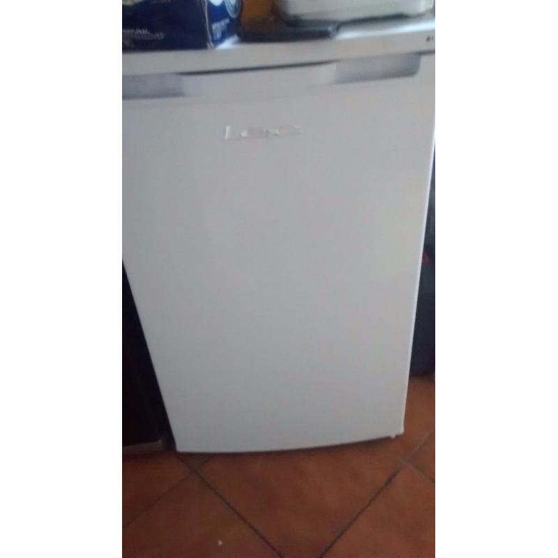 Under counter fridge freezer