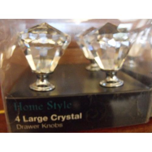 8 X LARGE CRYSTAL DOOR KNOBS ( 40MM). BNIB