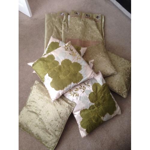 Green flowered bundle - curtains 46x72 & 8x cushions