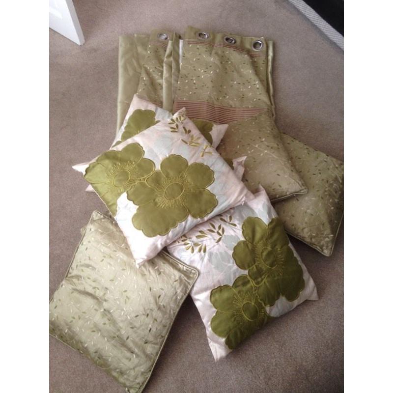 Green flowered bundle - curtains 46x72 & 8x cushions