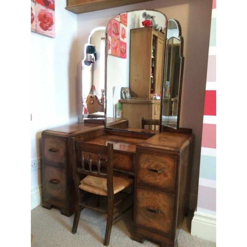 Small dressing table.