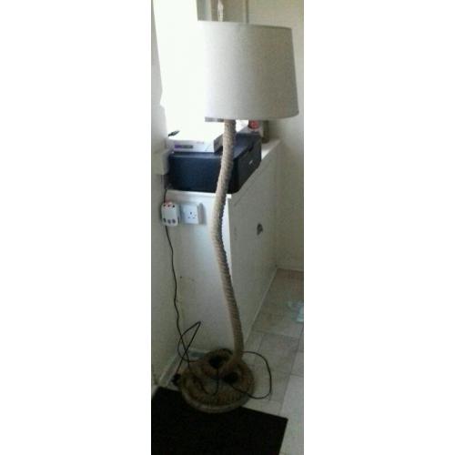 Floor lamp