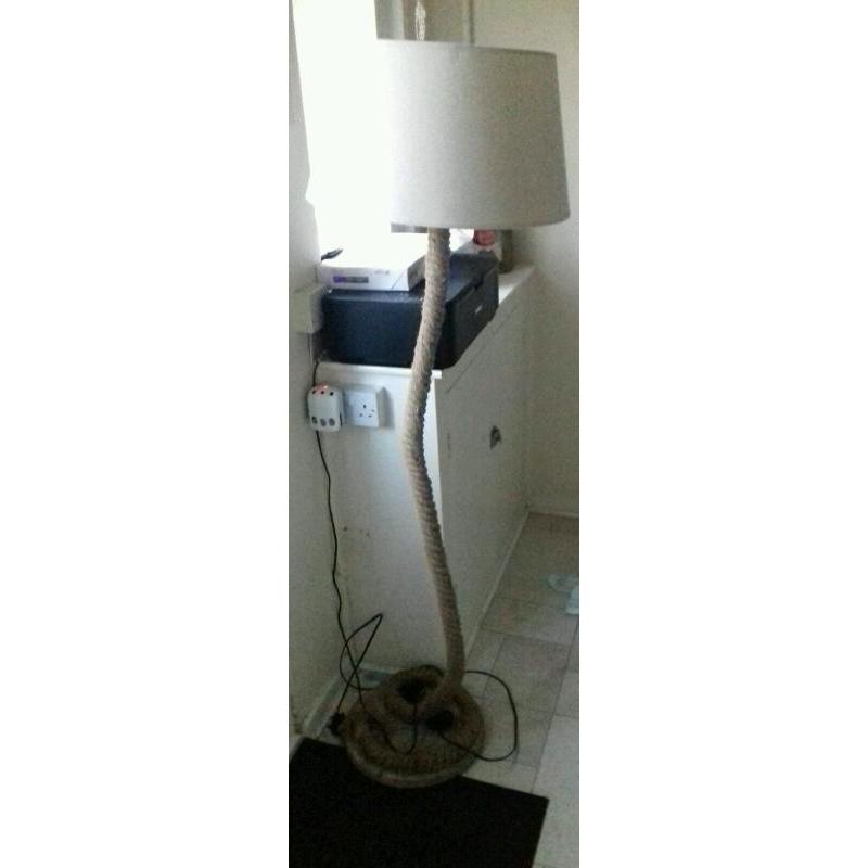 Floor lamp