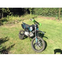 2015 Welsh dirt bike 140cc