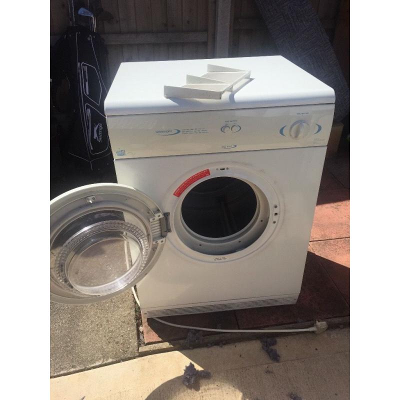 White Knight 6kg load Sensordry tumble dryer