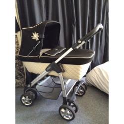 Beautiful Silvercross Elegance Pram and accessories