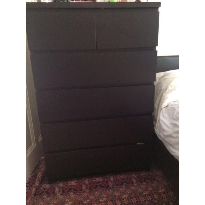 TALL DRAWER FOR SALEEE!!!
