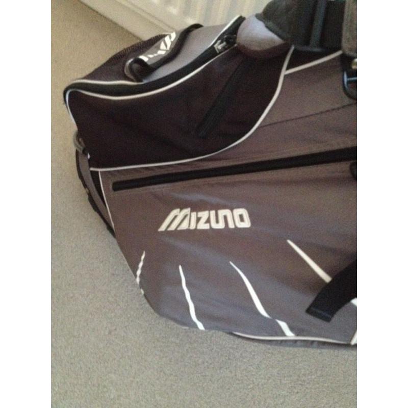 QUALITY SET OF USED CLUBS TAYLORMADE MIZUNO ODYSSEY PING RAM
