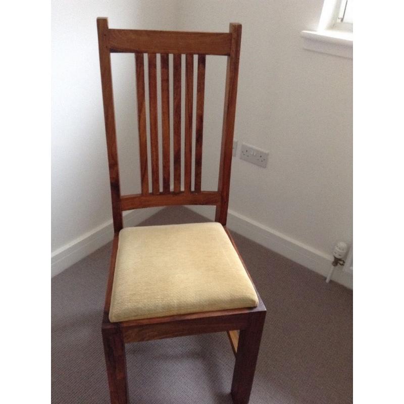 Dinning Table and 6 Chairs