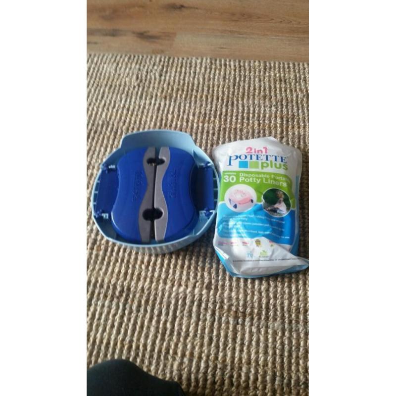 Travel potty with liners