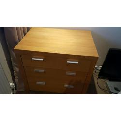 Double bed & matching chest of drawers.