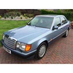 Mercedes 300 3.0 E Saloon 4d 2960cc auto
