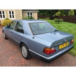 Mercedes 300 3.0 E Saloon 4d 2960cc auto