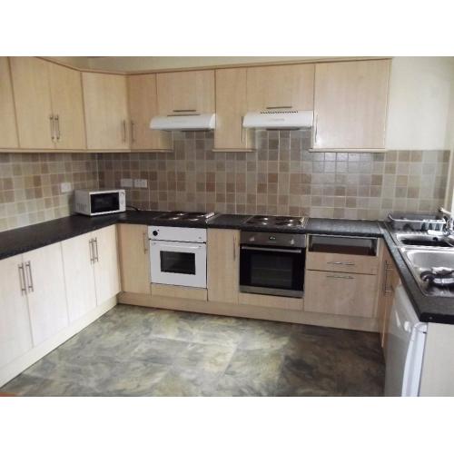 2 On-Suite ailable in 7 Bedroom Student House for Next Academic Year, Bills Included, Longford Place