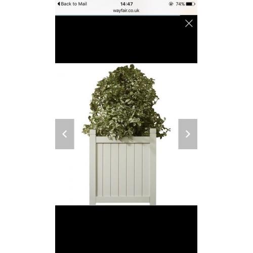 Way fair planter