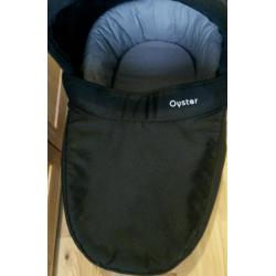 Oyster carry cot