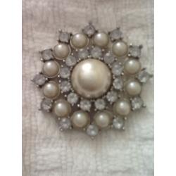 Selection of fine Ladies jewellery