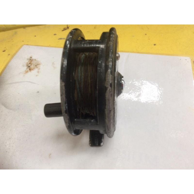 fly fishing reel