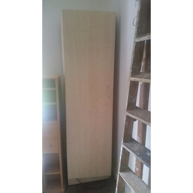 Single wardrobe light coloured