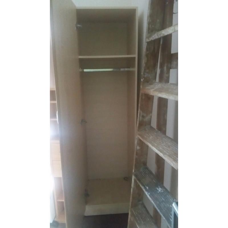 Single wardrobe light coloured