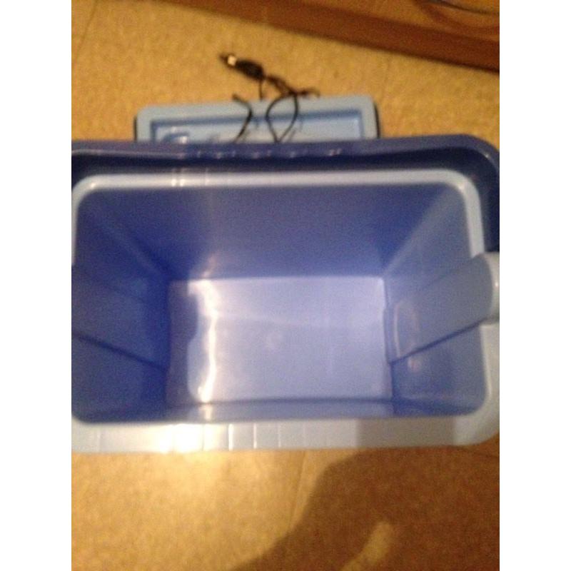 Electric cooler box