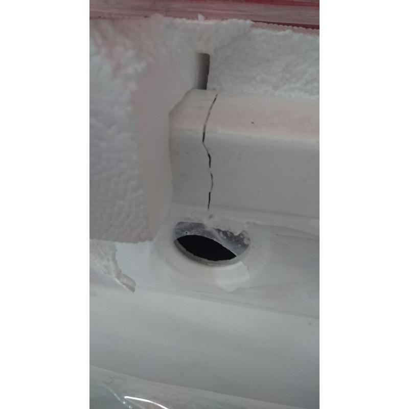 Elusive 1700 x 800 Rectangular Shower Tray (damaged