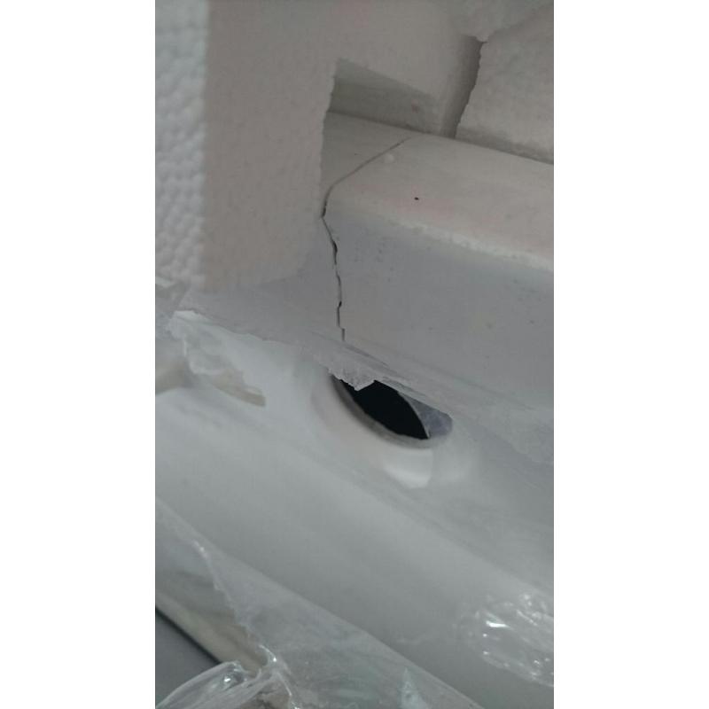 Elusive 1700 x 800 Rectangular Shower Tray (damaged