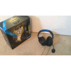 Ps4 .. controler.. headphones and bo3