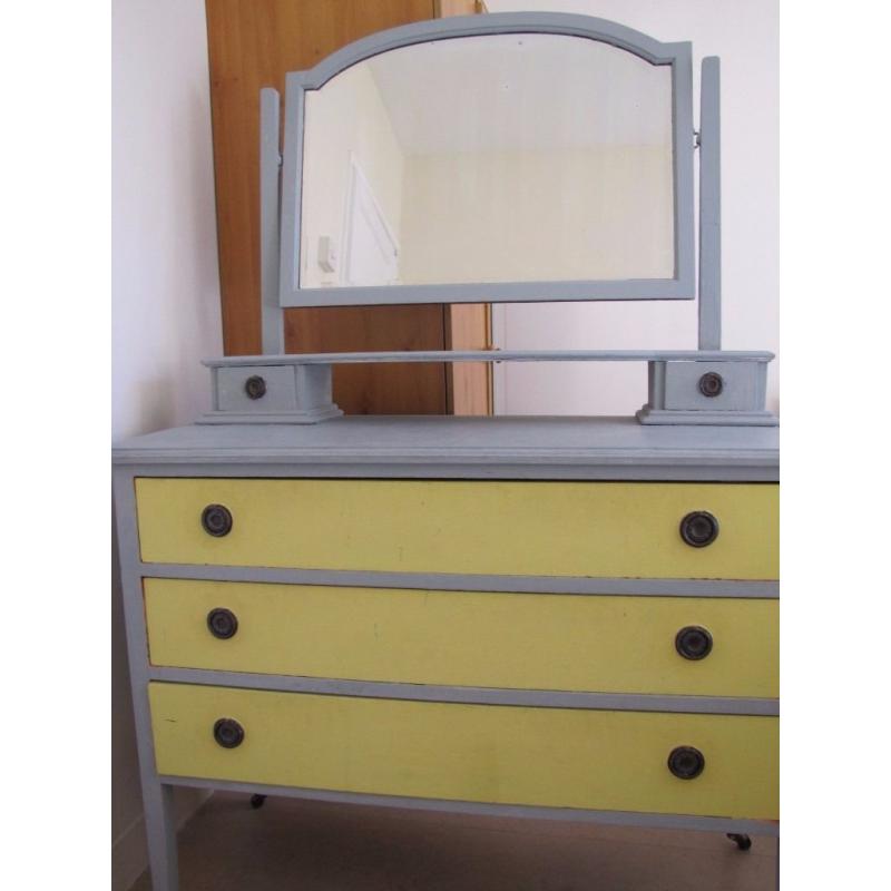 Vintage dressing table